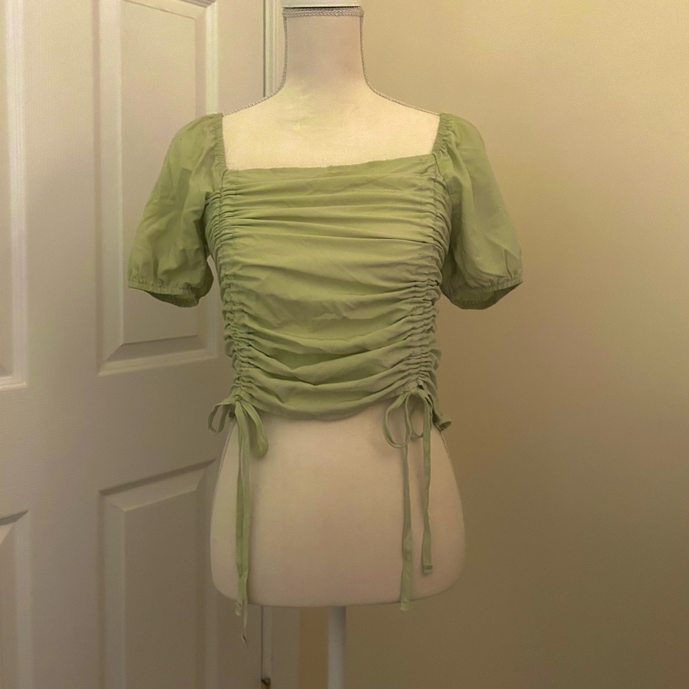 Women’s cute puff sleeve light green ruched blouse with bows